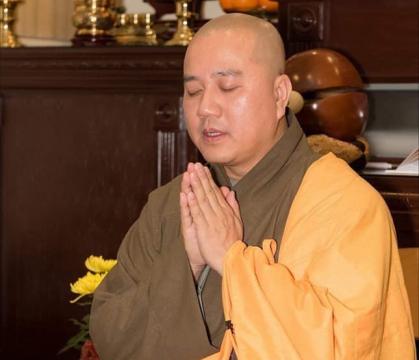 ảnh Thầy Thích Pháp Hòa Trì Tụng Kinh Kim Quang Minh - Kinh Tụng Hàng Ngày